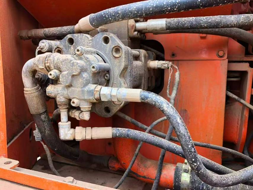 Used Doosan DX150LC Excavator 2015 Model / 5