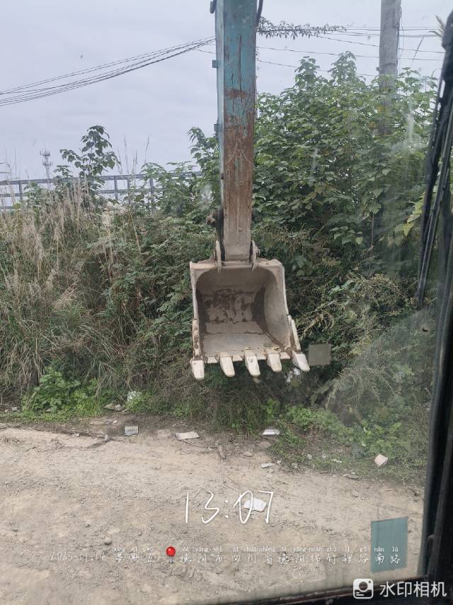 Used Kobelco SK260LC-8 Excavator 2012 Model / 3