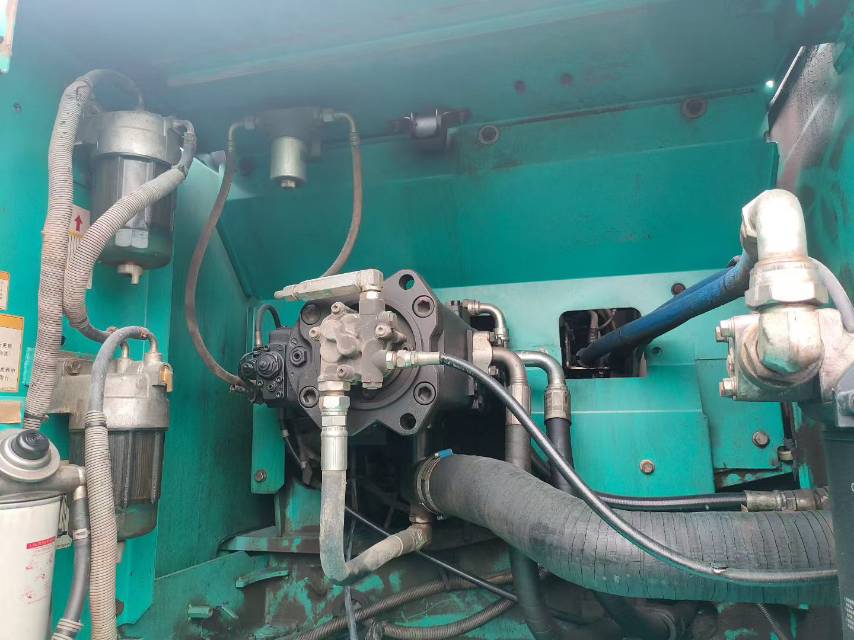 Used Kobelco SK260LC-8 Excavator 2012 Model / 5