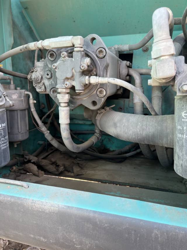 Used Kobelco SK200 Excavator 2018 Model / 8