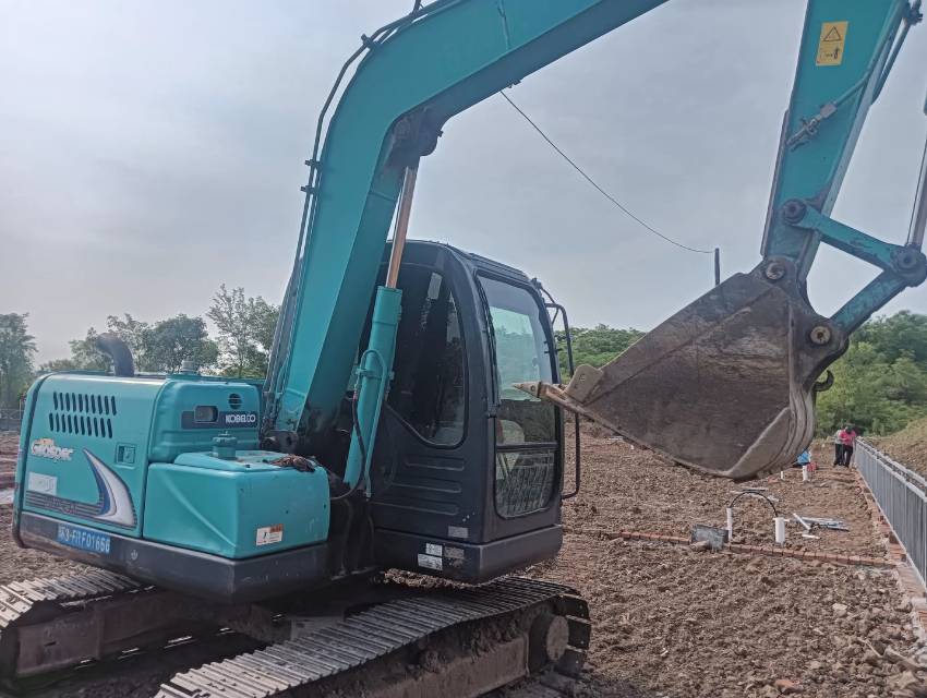 Used Kobelco SK75 Excavator 2014 Model / 3