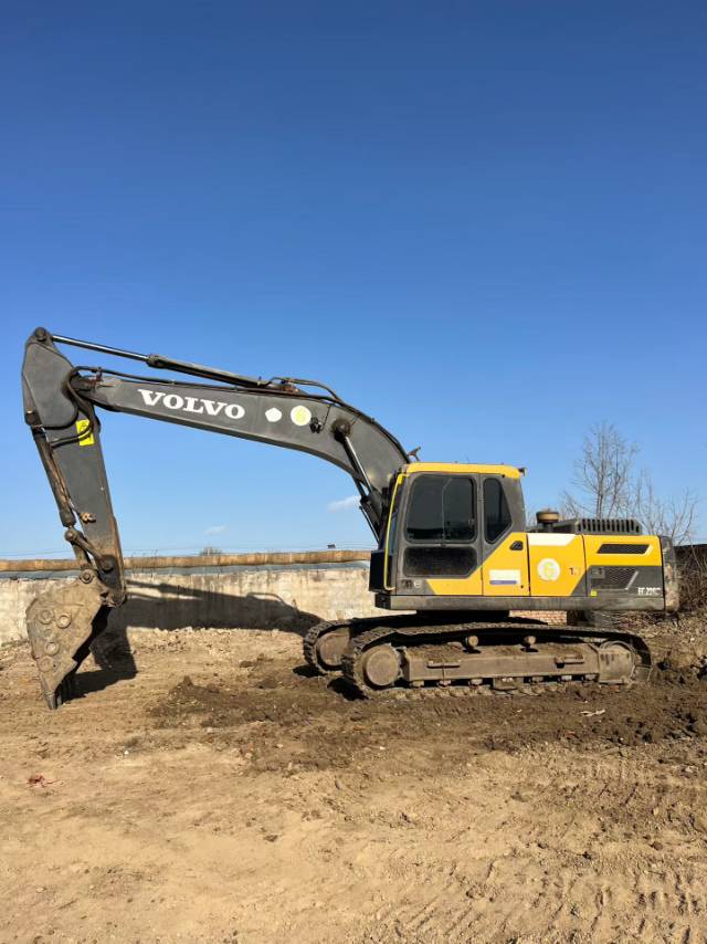 Used Volvo EC200D Excavator 2017 Model