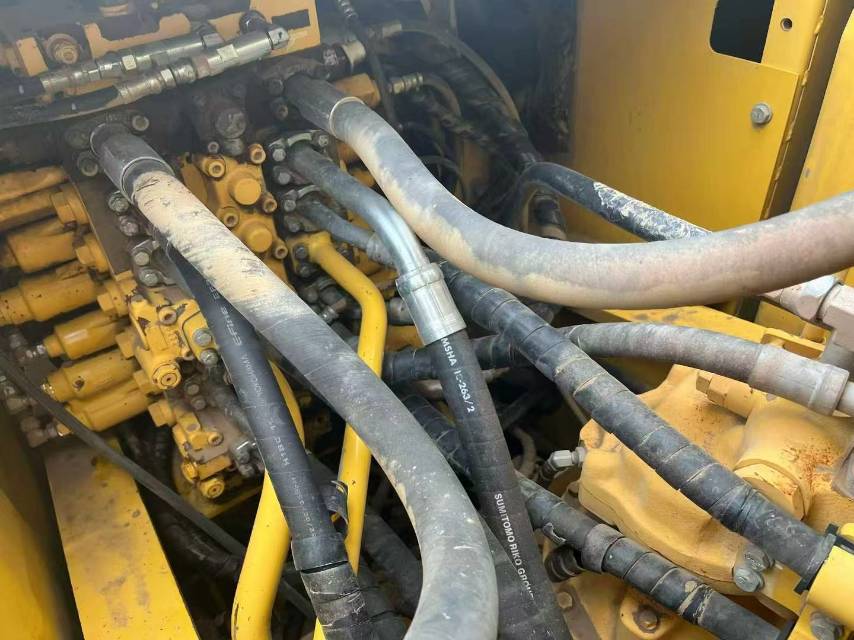 Used Komatsu PC200 Excavator 2018 Model / 3