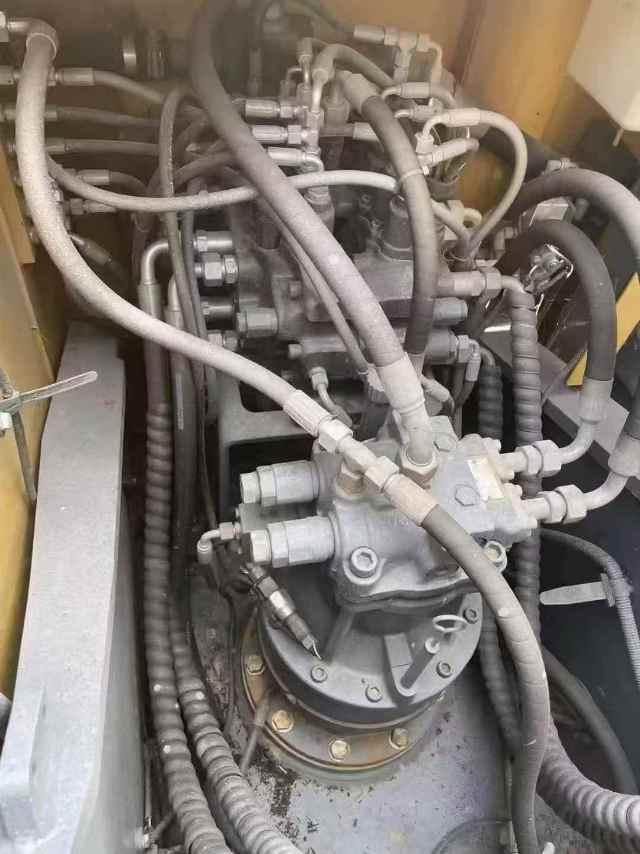 Used XCMG XE135D Excavator 2021 Model / 7