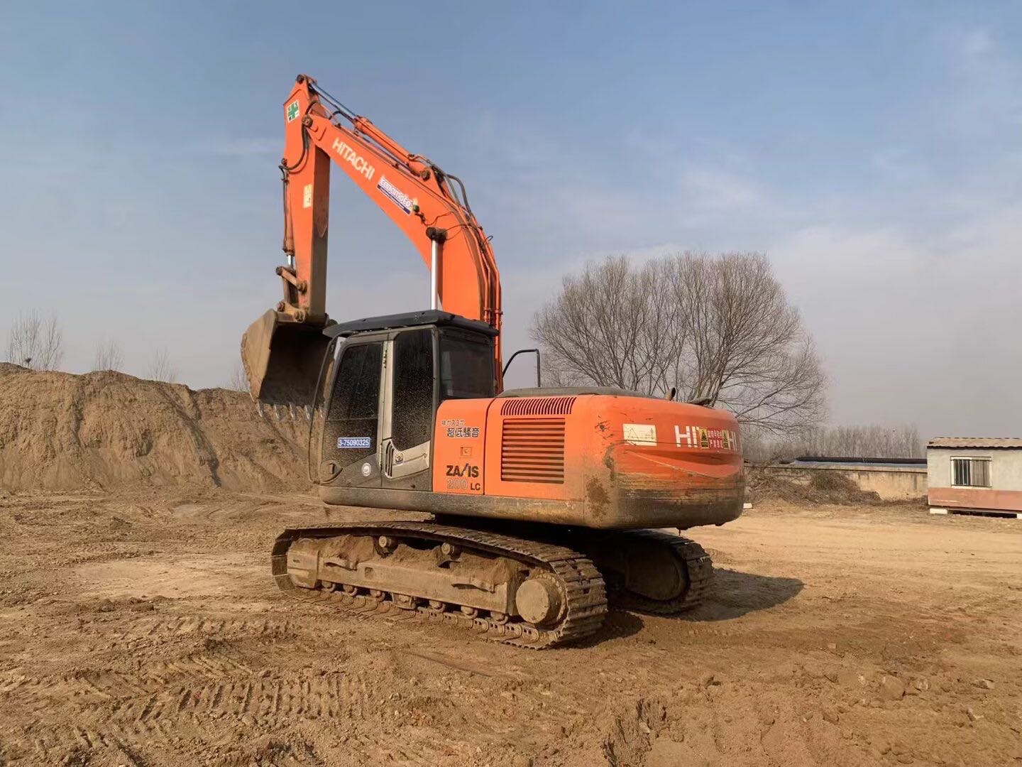 Used Hitachi ZX200LC Excavator 2015 Model / 2