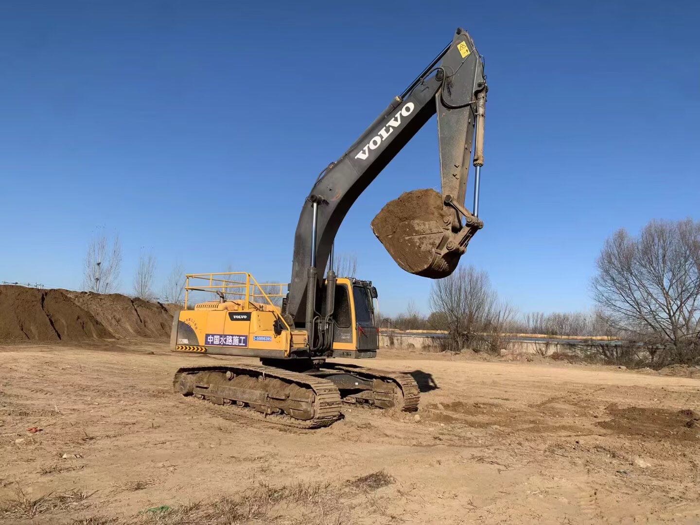 Used Volvo EC290 Excavator 2015 Model / 4