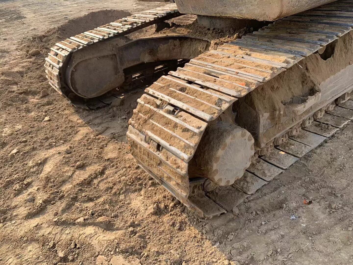 Used Hitachi ZX200LC Excavator 2015 Model / 6