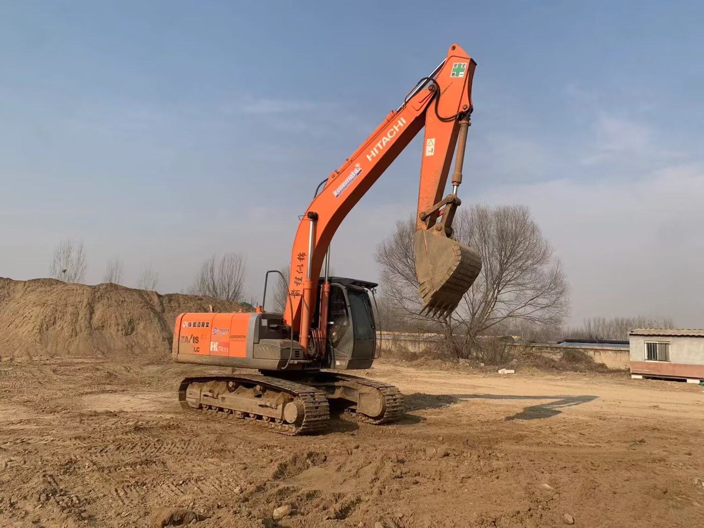 Used Hitachi ZX200LC Excavator 2015 Model / 4