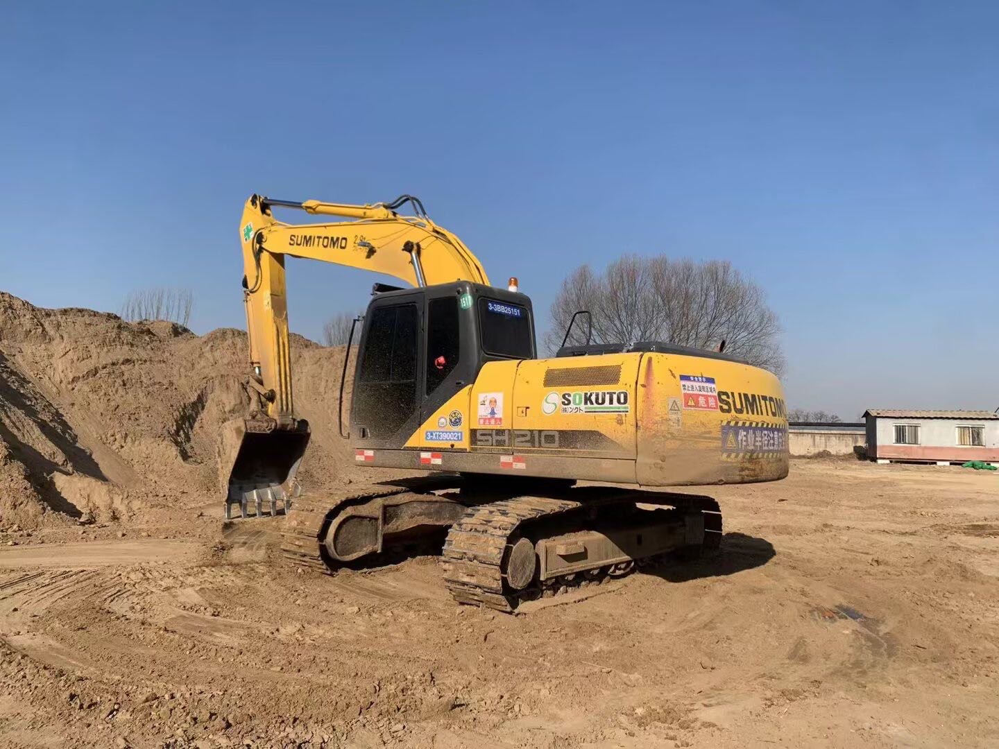 Used Sumitomo SH210A5 Excavator 2015 Model / 2