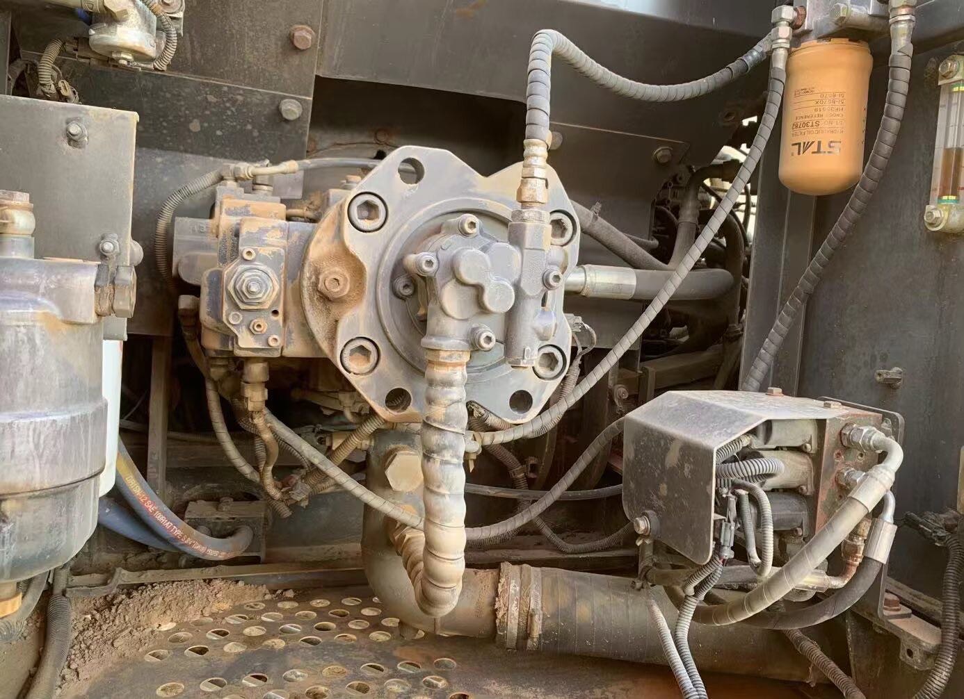 Used Sumitomo SH210A5 Excavator 2015 Model / 7