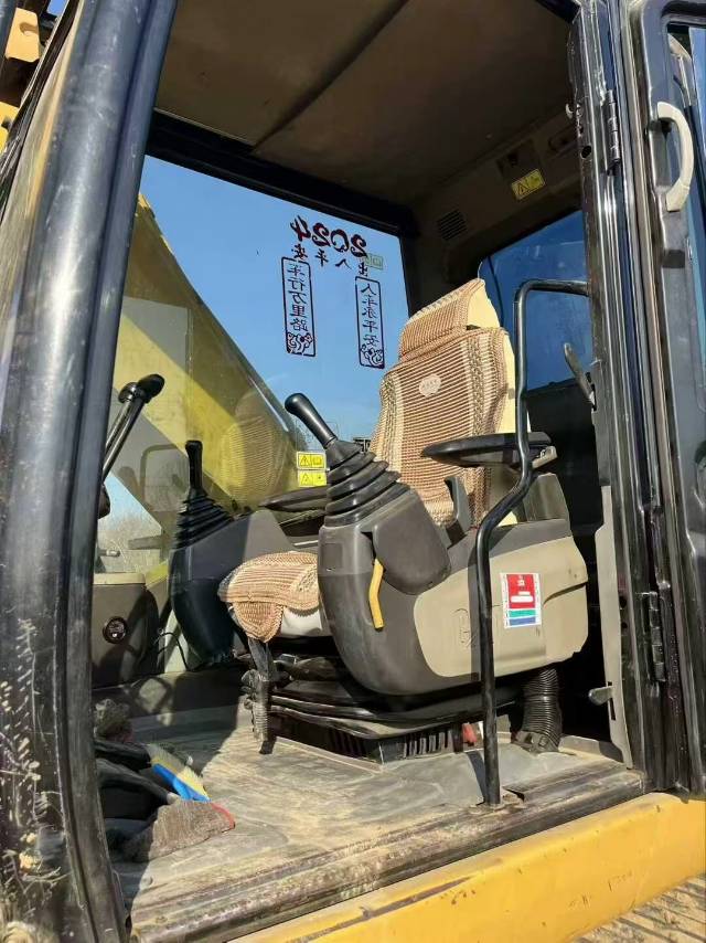 Used Caterpillar 320D Excavator 2018 Model / 7
