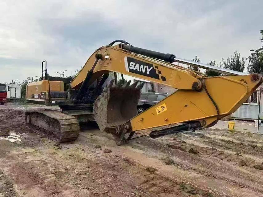 Used Sany SY245H Excavator 2017 Model / 3