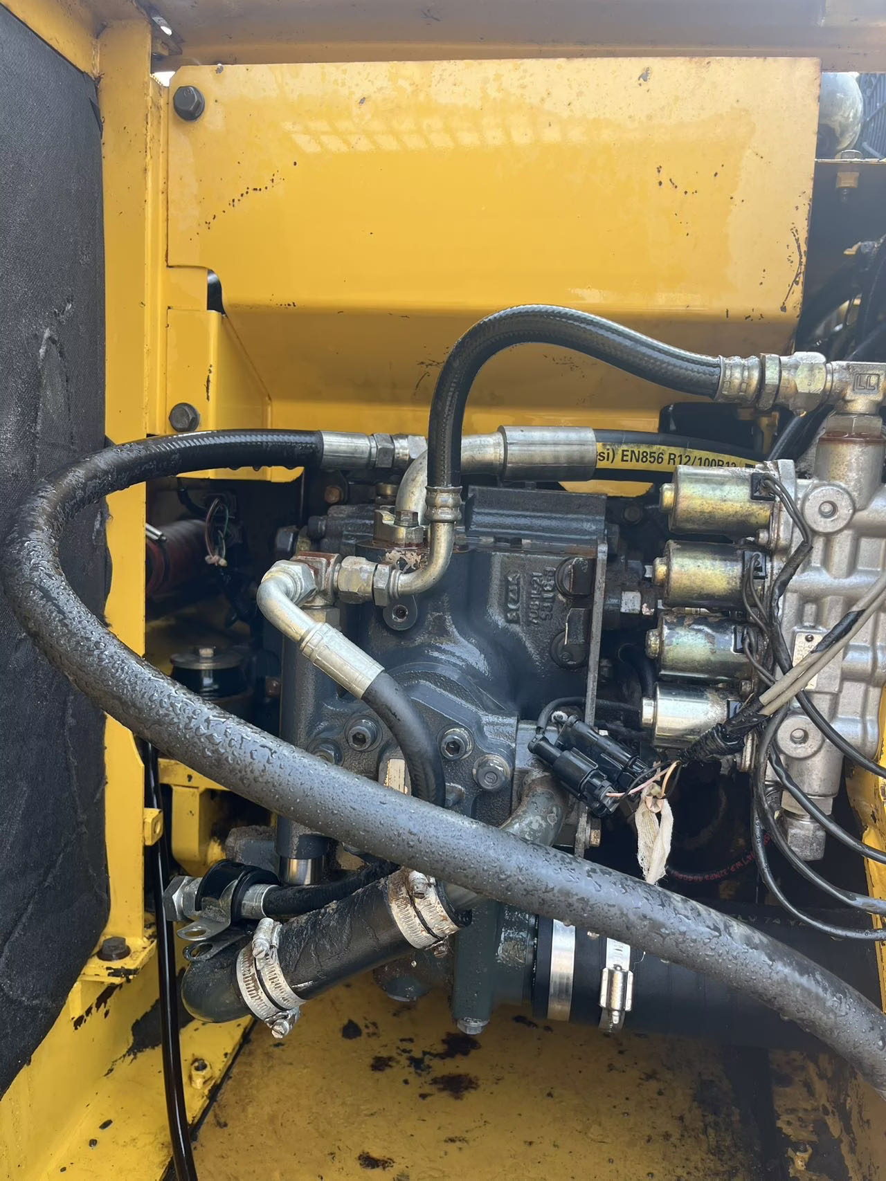 Used Komatsu PC120-6E Excavator 2006 Model / 5