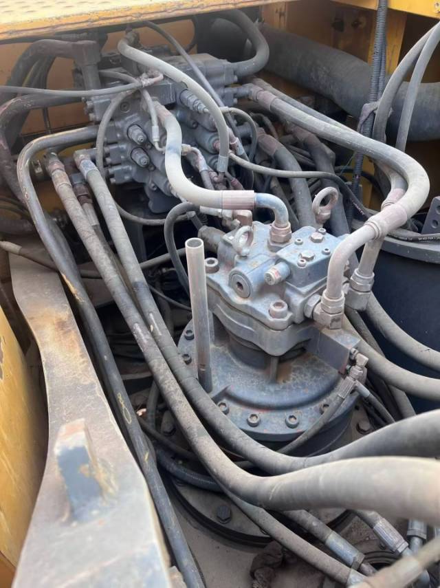 Used Volvo EC240B Excavator 2019 Model / 6