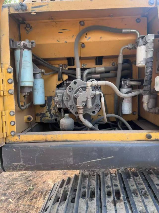 Used Volvo EC240B Excavator 2019 Model / 7