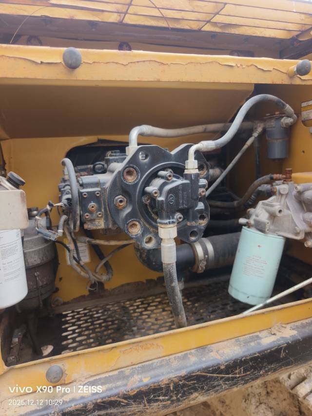 Used Sany SY215C Excavator 2018 Model / 8