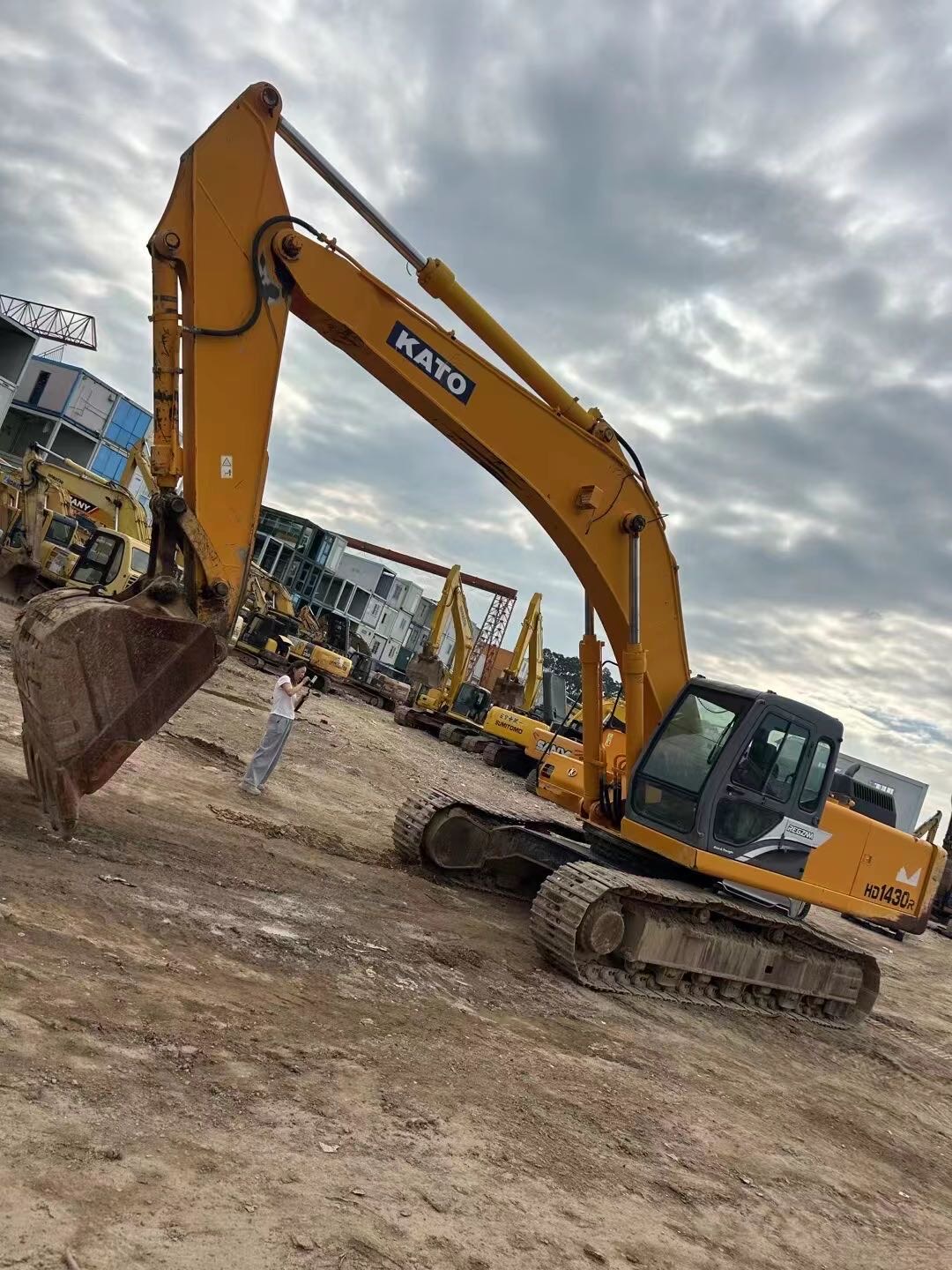 Used Kato 1430R Excavator 2015 Model / 4