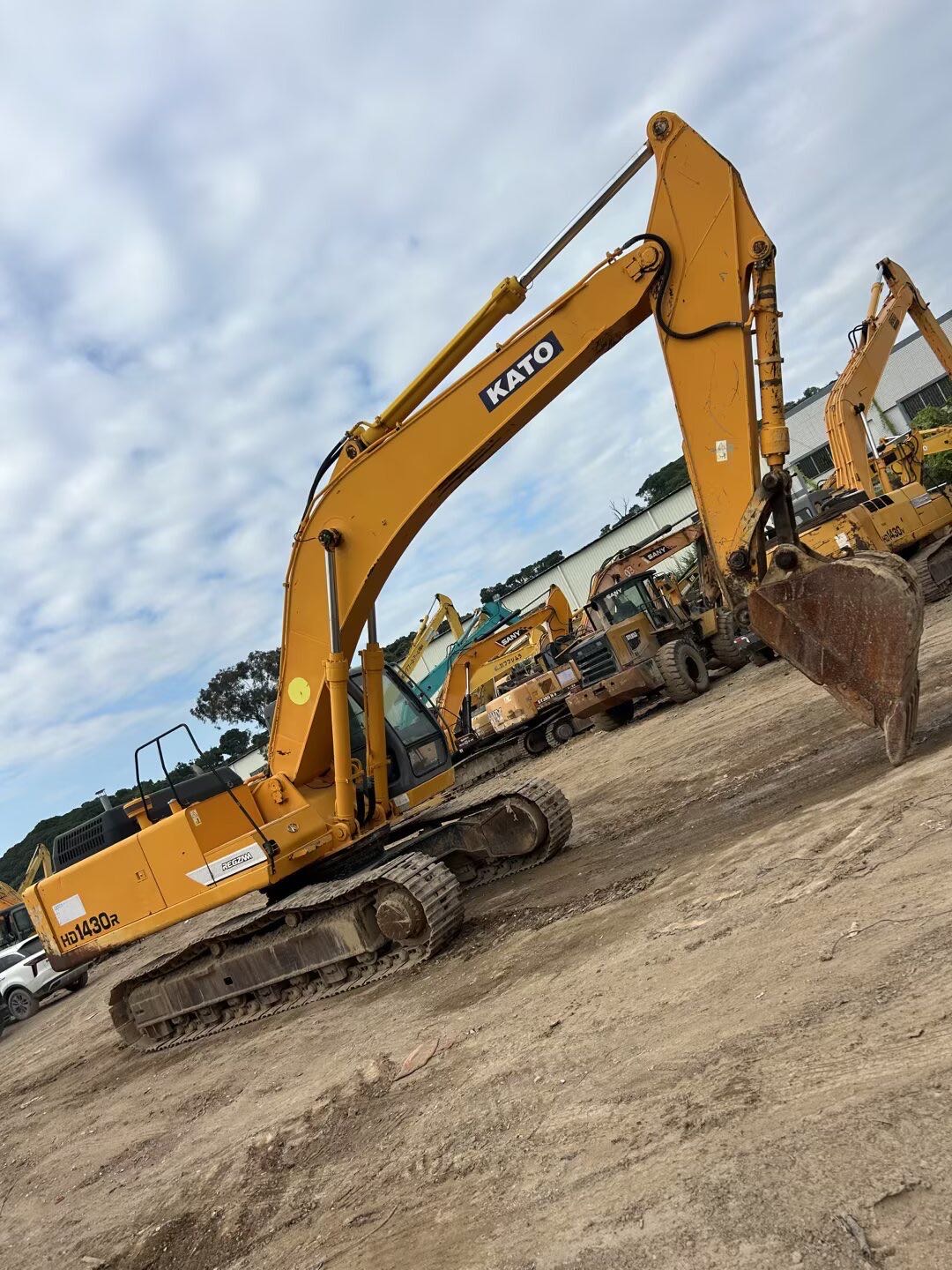 Used Kato HD1430R Excavator 2015 Model