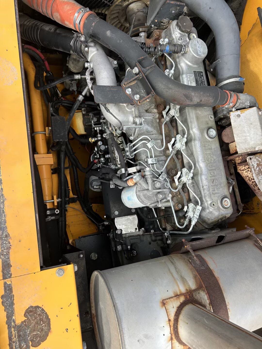 Used Kato HD1430R Excavator 2015 Model / 4