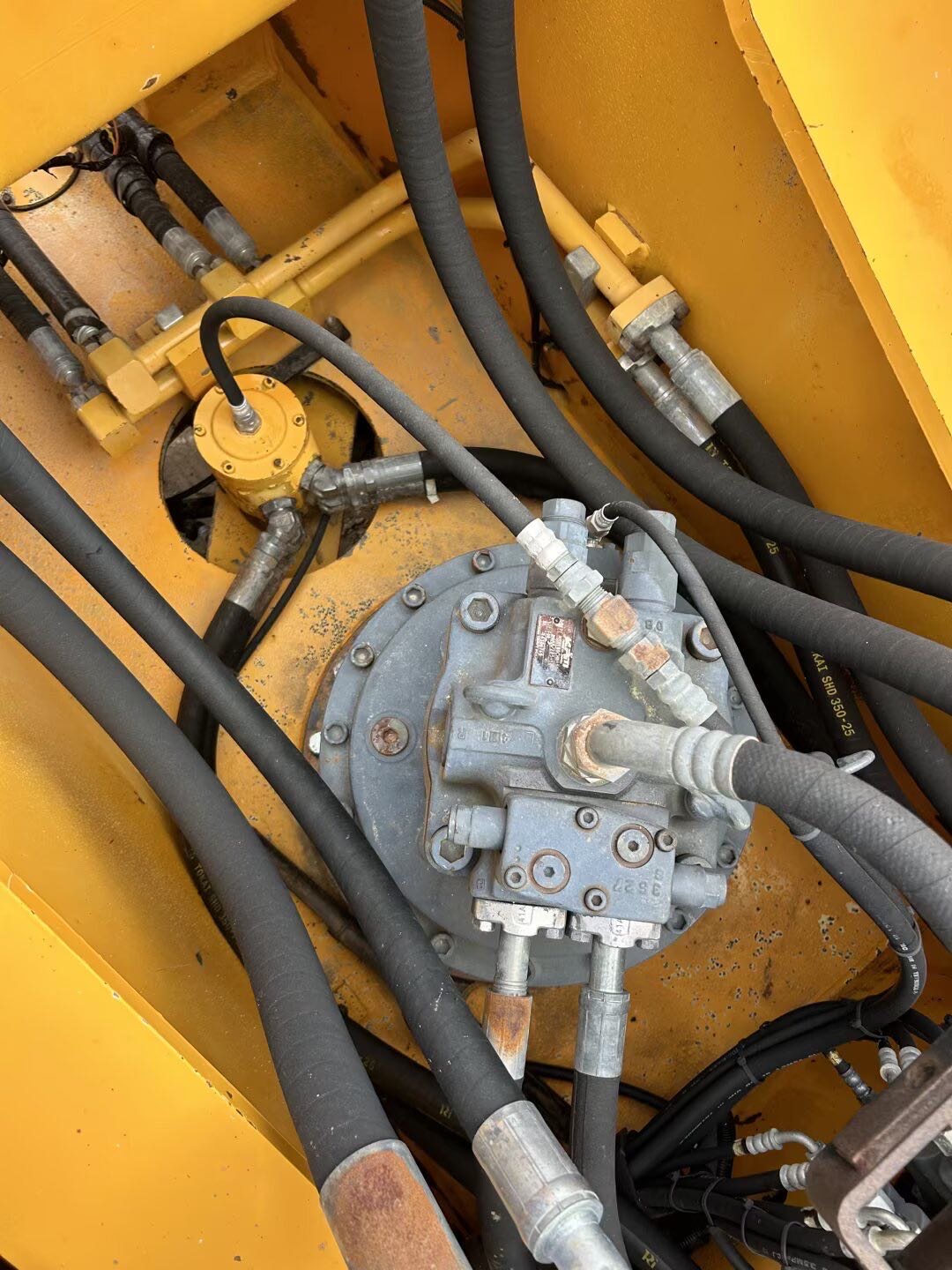 Used Kato HD1430R Excavator 2015 Model / 6