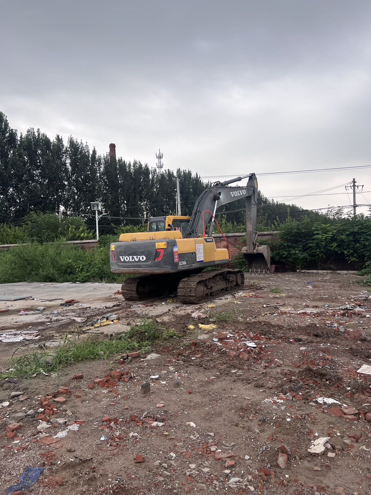 Used Volvo EC210D Excavator 2015 Model / 4