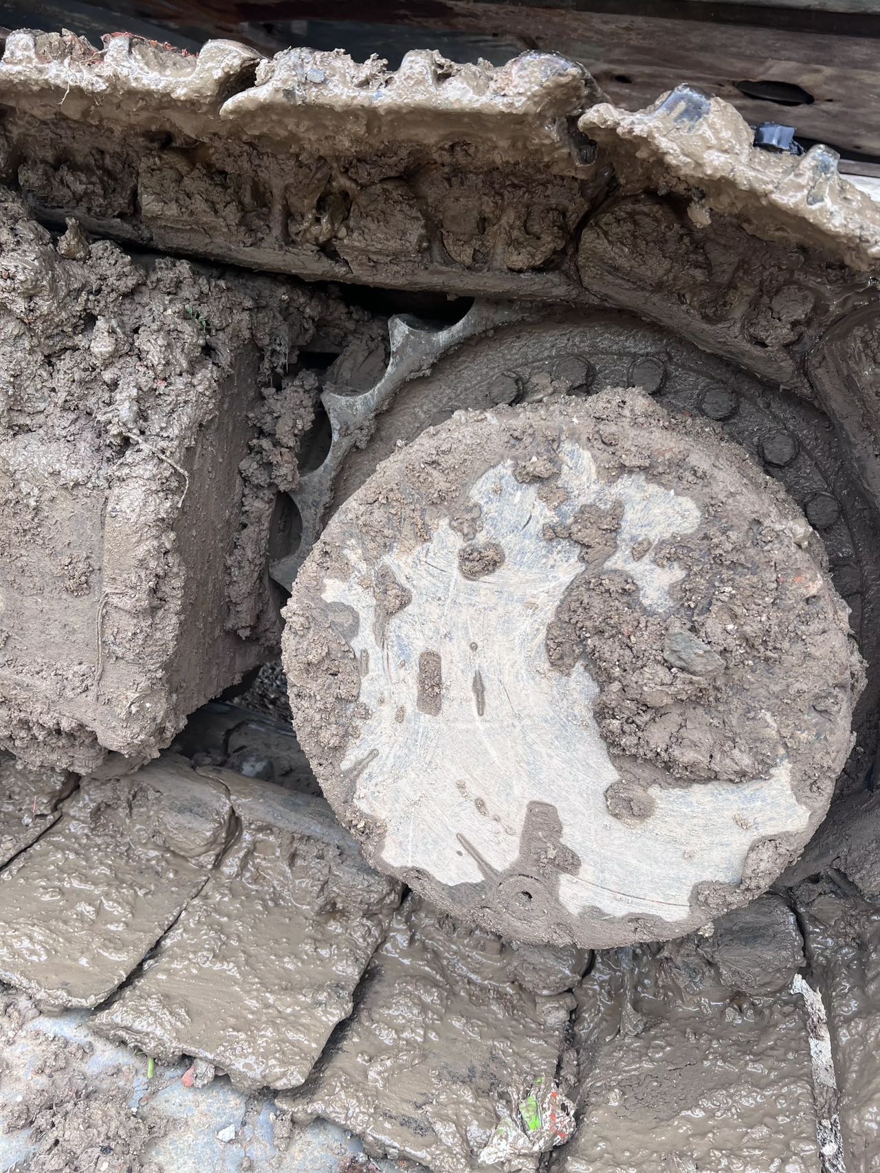 Used Volvo EC210D Excavator 2015 Model / 9