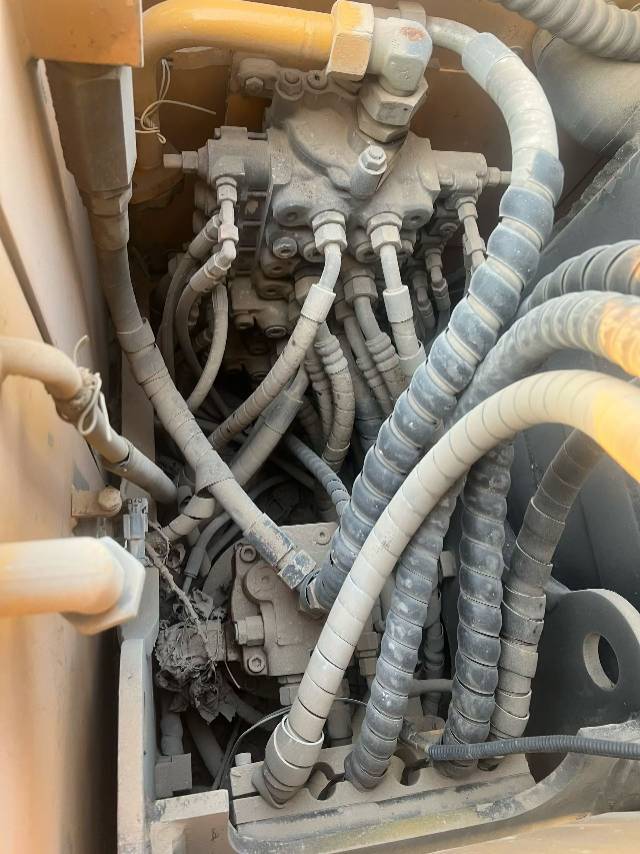 Used Sany SY75C Excavator 2020 Model / 4