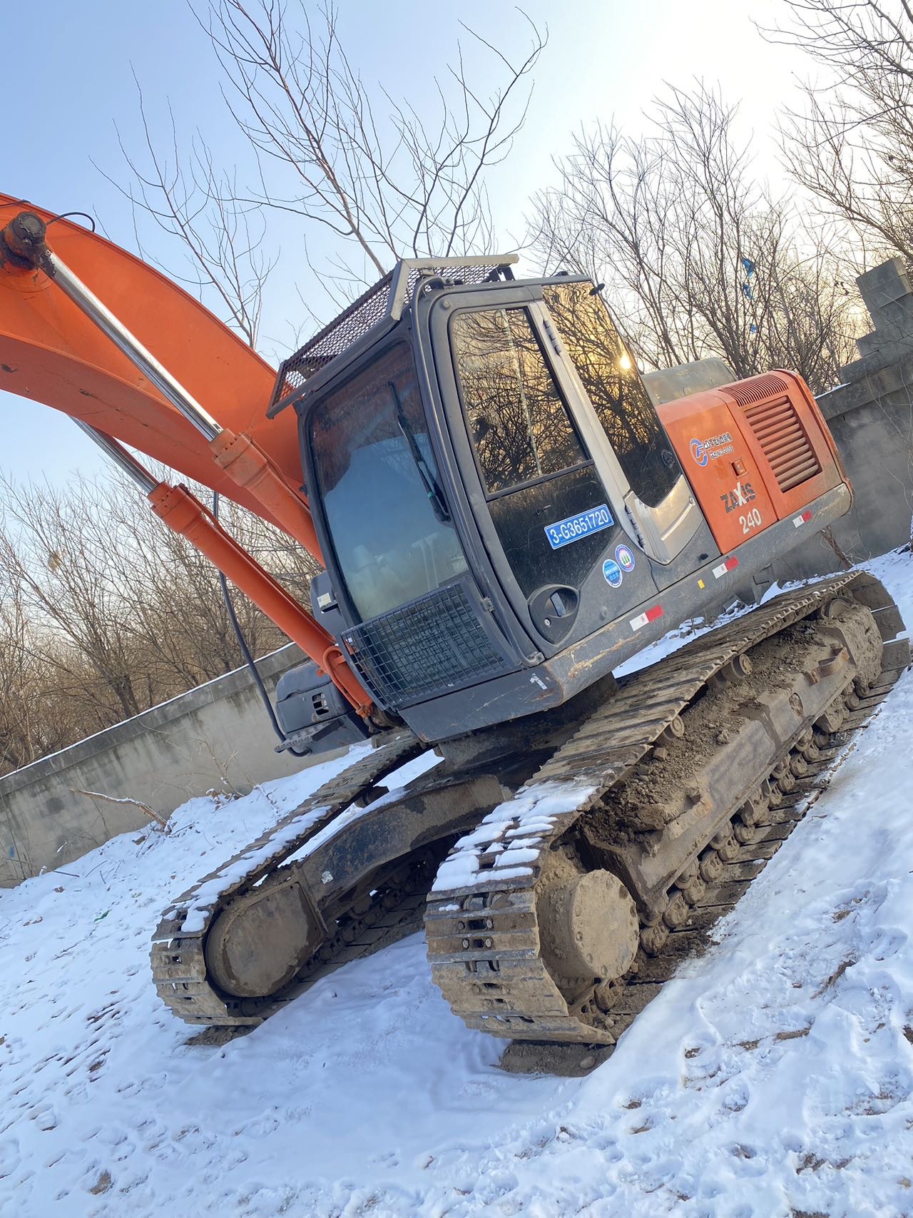 Used Hitachi ZX240 Excavator 2014 Model / 2
