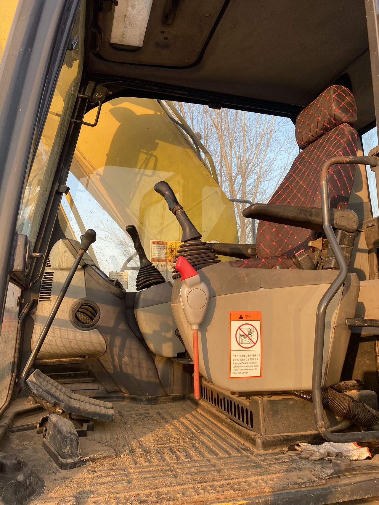 Used Komatsu PC240LC-8 Excavator 2015 Model / 3