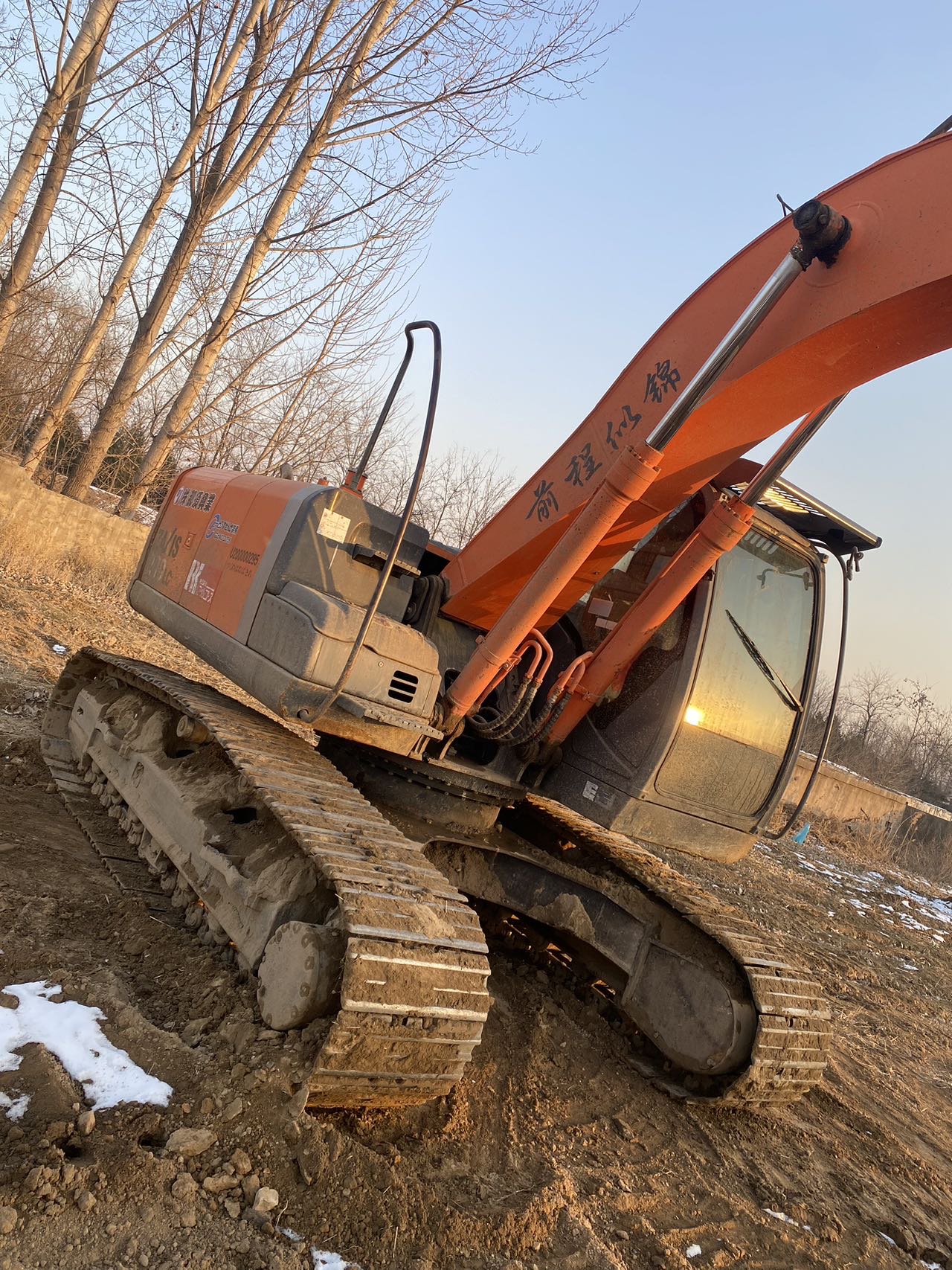 Used Hitachi ZX200LC Excavator 2014 Model / 7