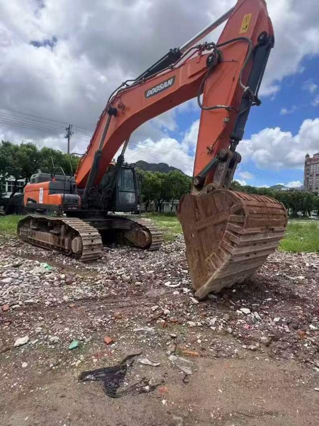 Used Doosan DX520 Excavator 2020 Model / 2