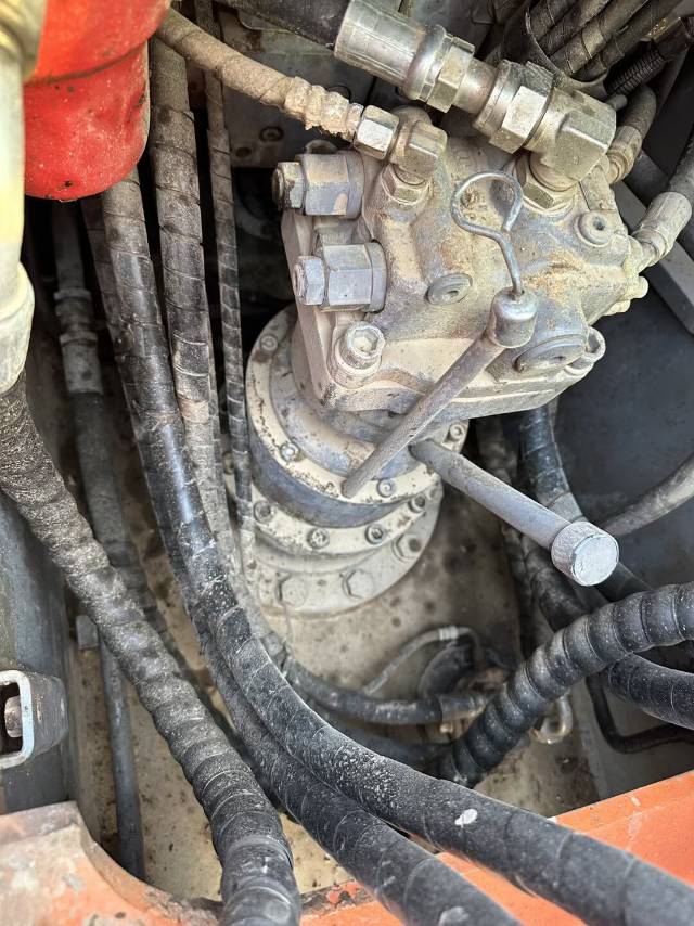 Used Hitachi ZX130L Excavator 2018 Model / 4