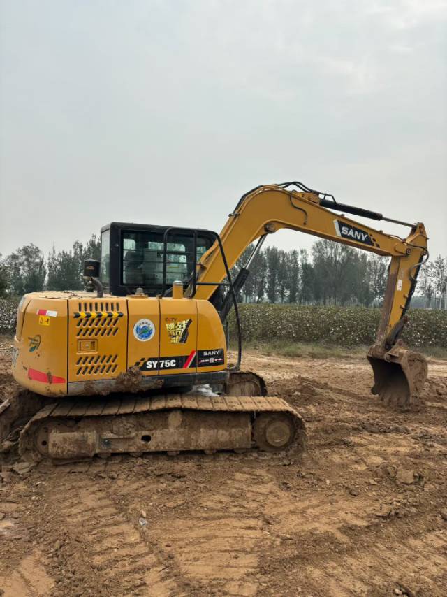 Used Sany SY75C Excavator 2020 Model / 4