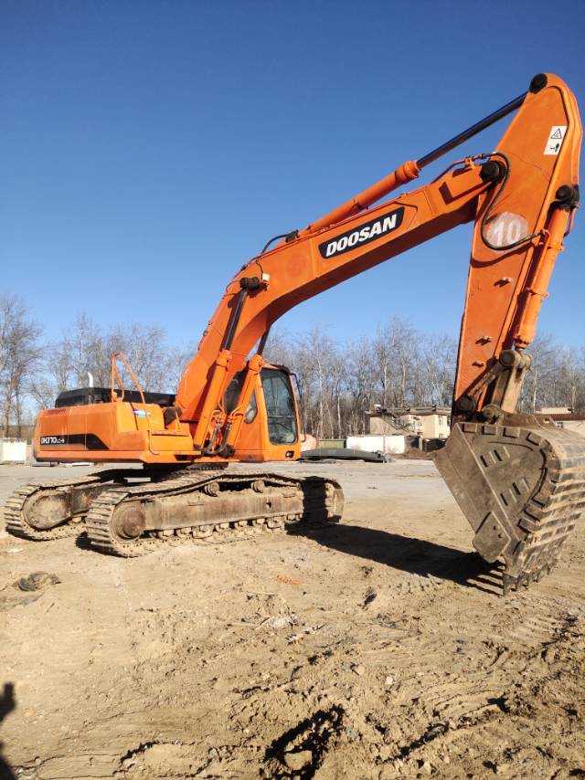 Used Doosan DH370 Excavator 2018 Model / 3