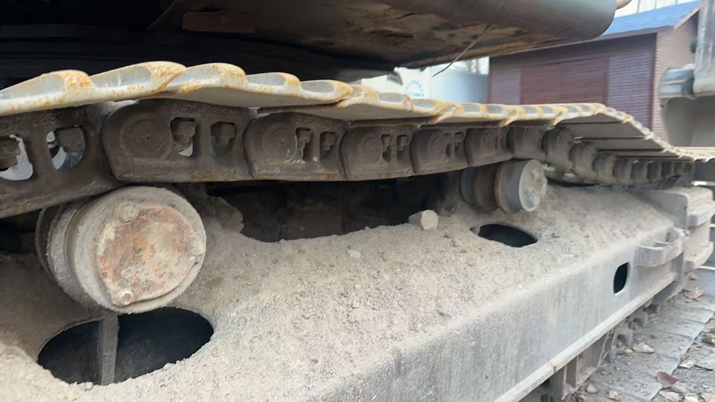 Used Volvo 290 Excavator 2009 Model / 4