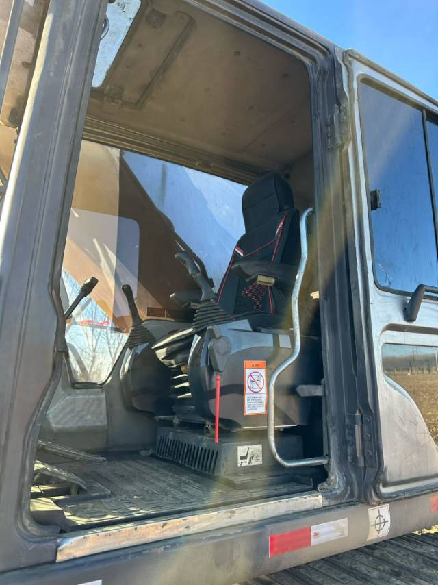 Used Sany SY235H Excavator 2019 Model / 8