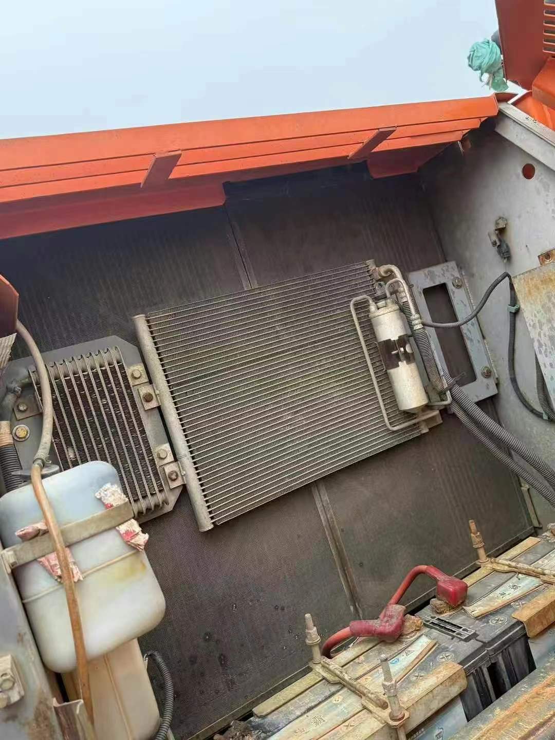 Used Hitachi ZAXIS200 Excavator 2016 Model / 8