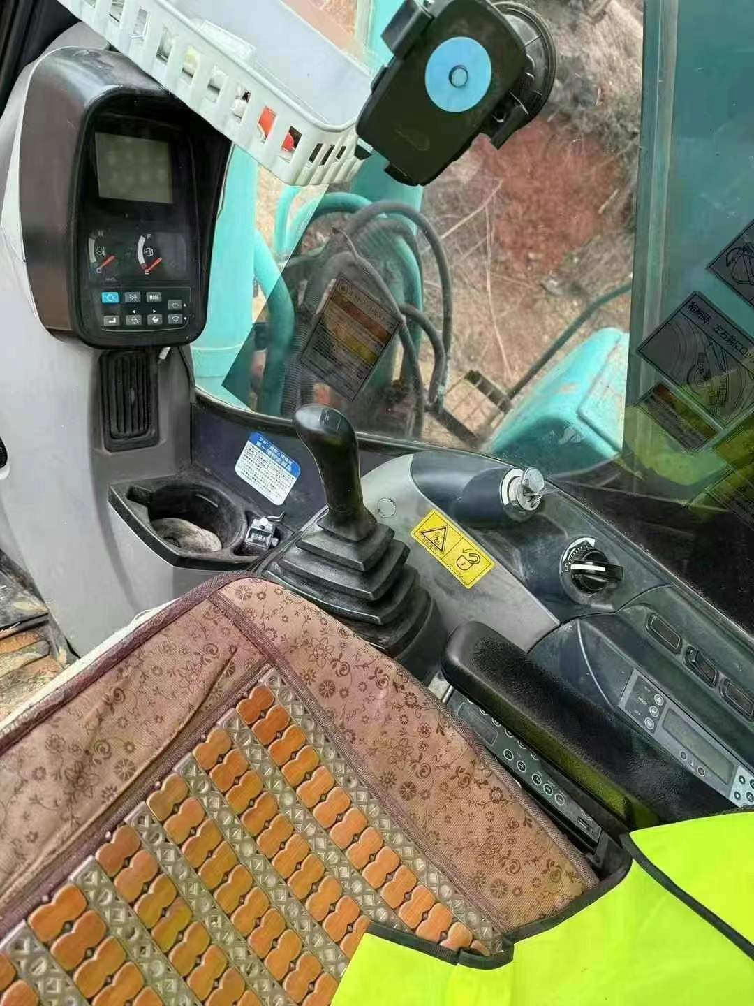Used Kobelco SK200 Excavator 2016 Model / 9