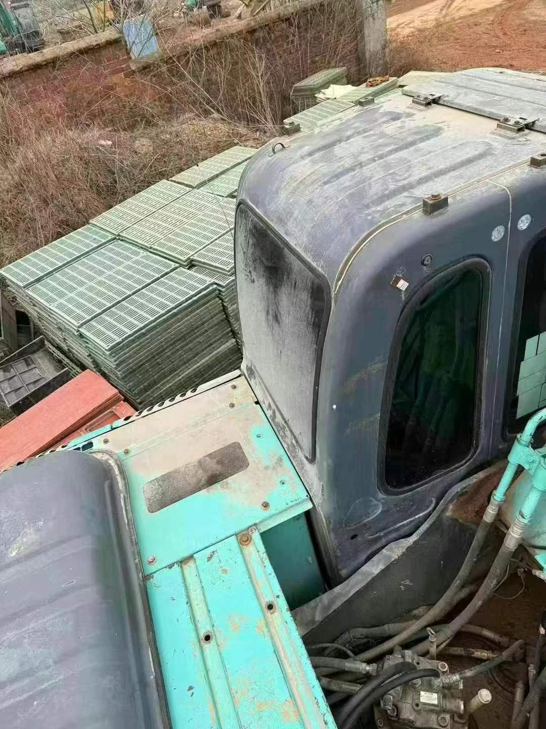 Used Kobelco SK200 Excavator 2016 Model / 6