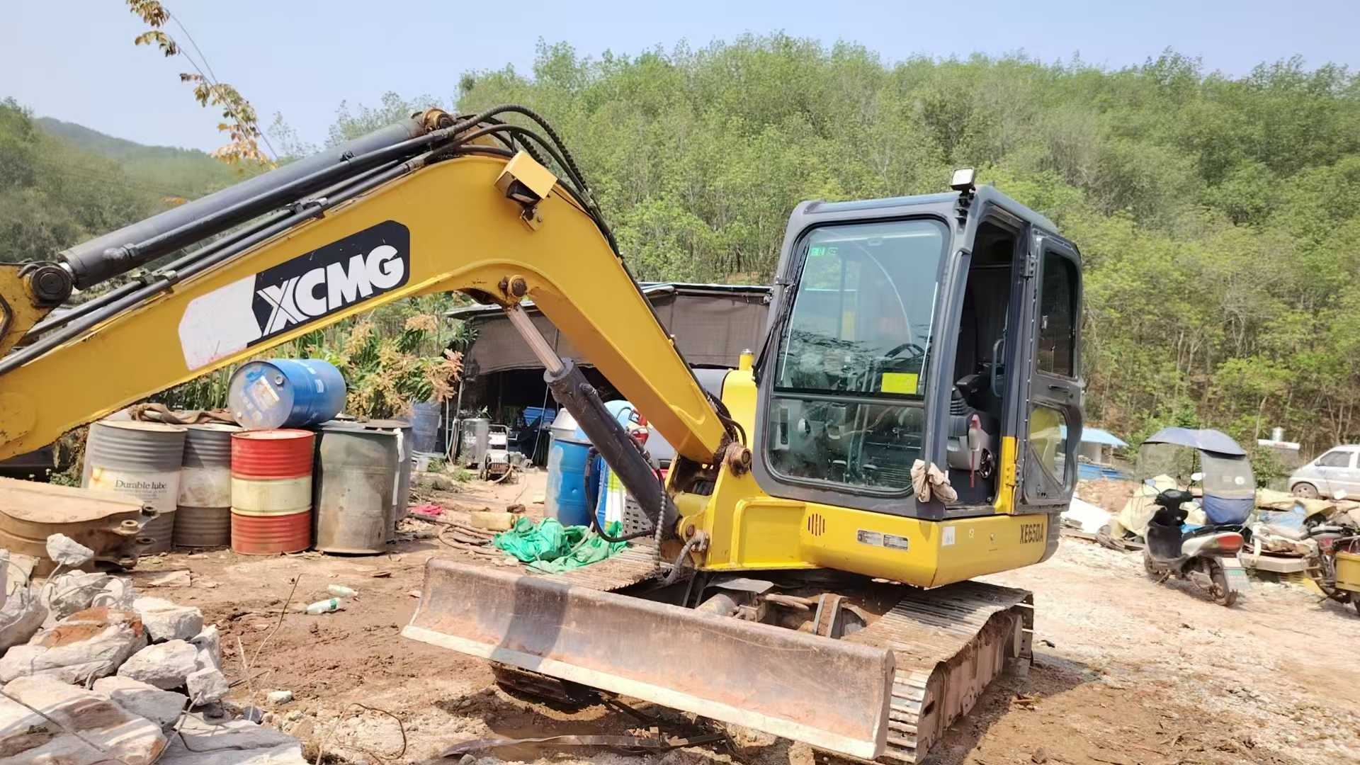 Used XCMG XE60 Excavator 2021 Model / 3