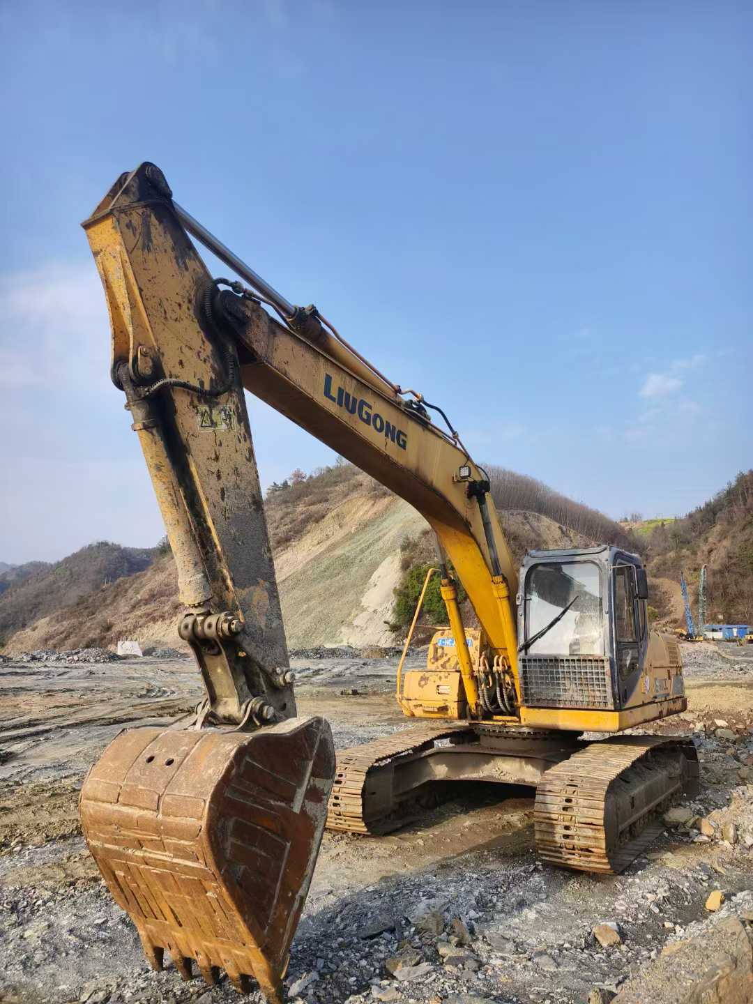 Used Doosan DH220 Excavator 2012 Model / 3