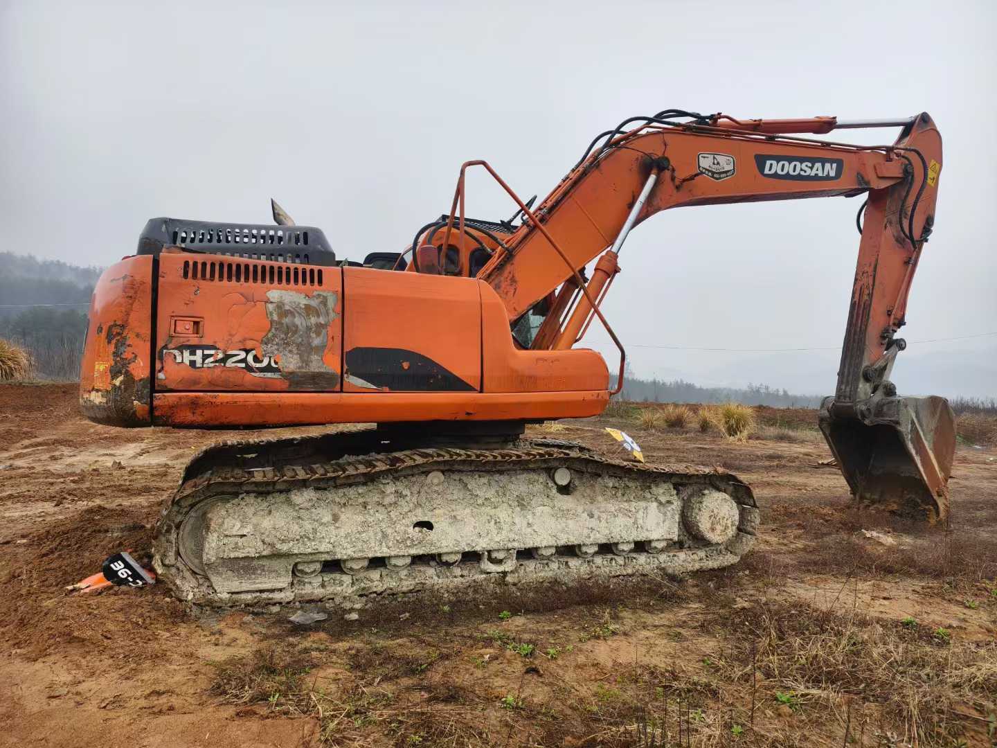 Used Doosan DH220 Excavator 2012 Model / 9