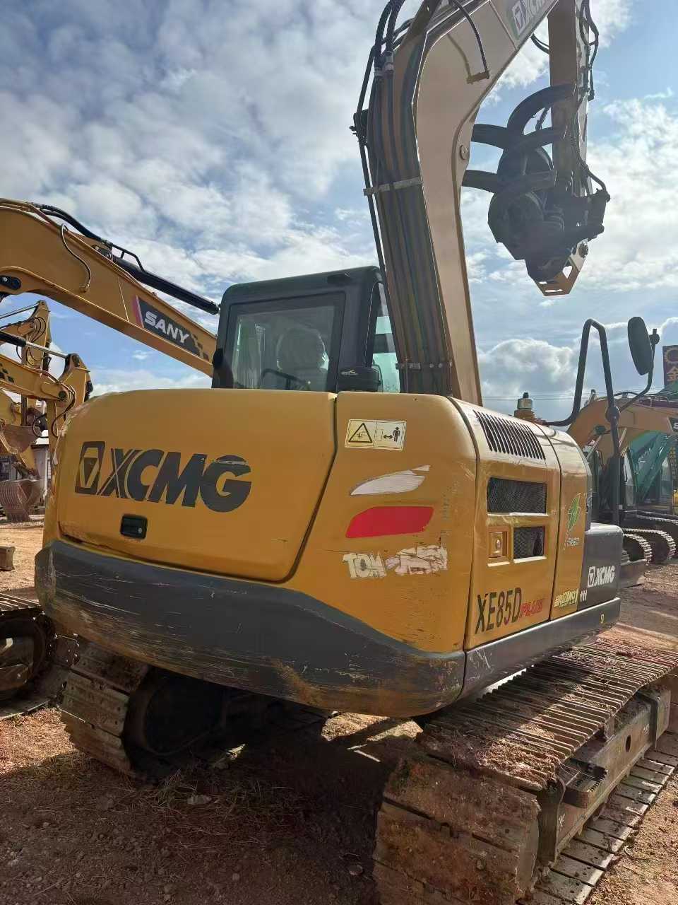 Used XCMG XE75WD Excavator 2022 Model