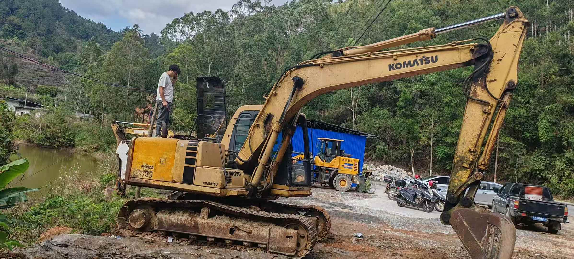 Used Komatsu PC120-6 Excavator 2016 Model / 3