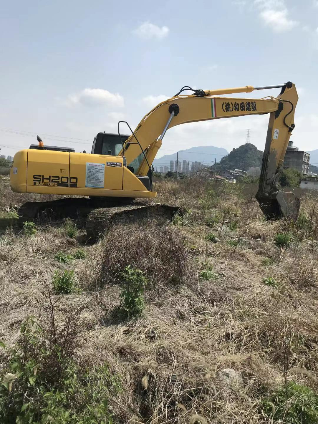 Used Sumitomo SH200A5 Excavator 2016 Model / 2