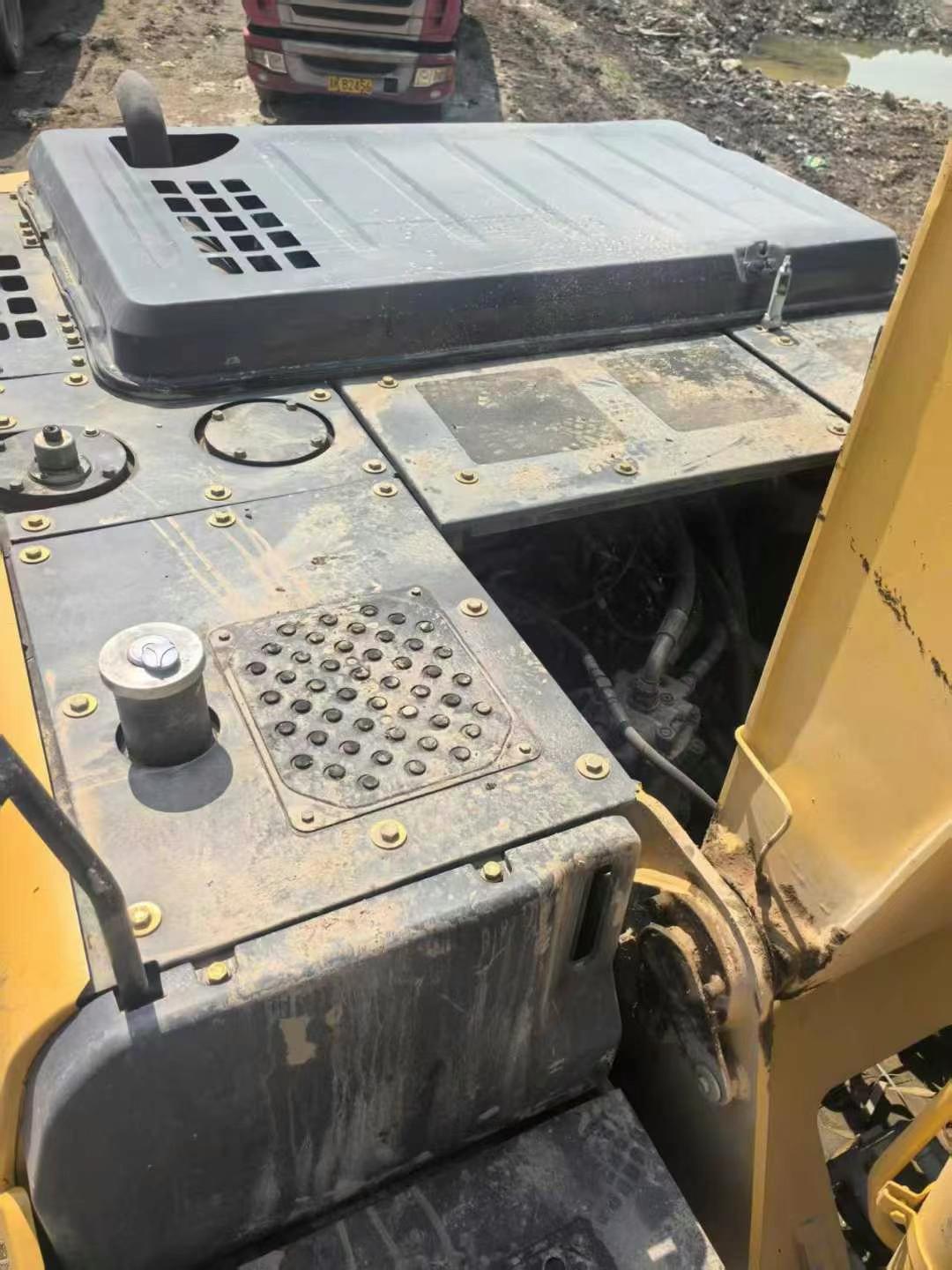 Used Sumitomo SH200-5 Excavator 2016 Model / 9