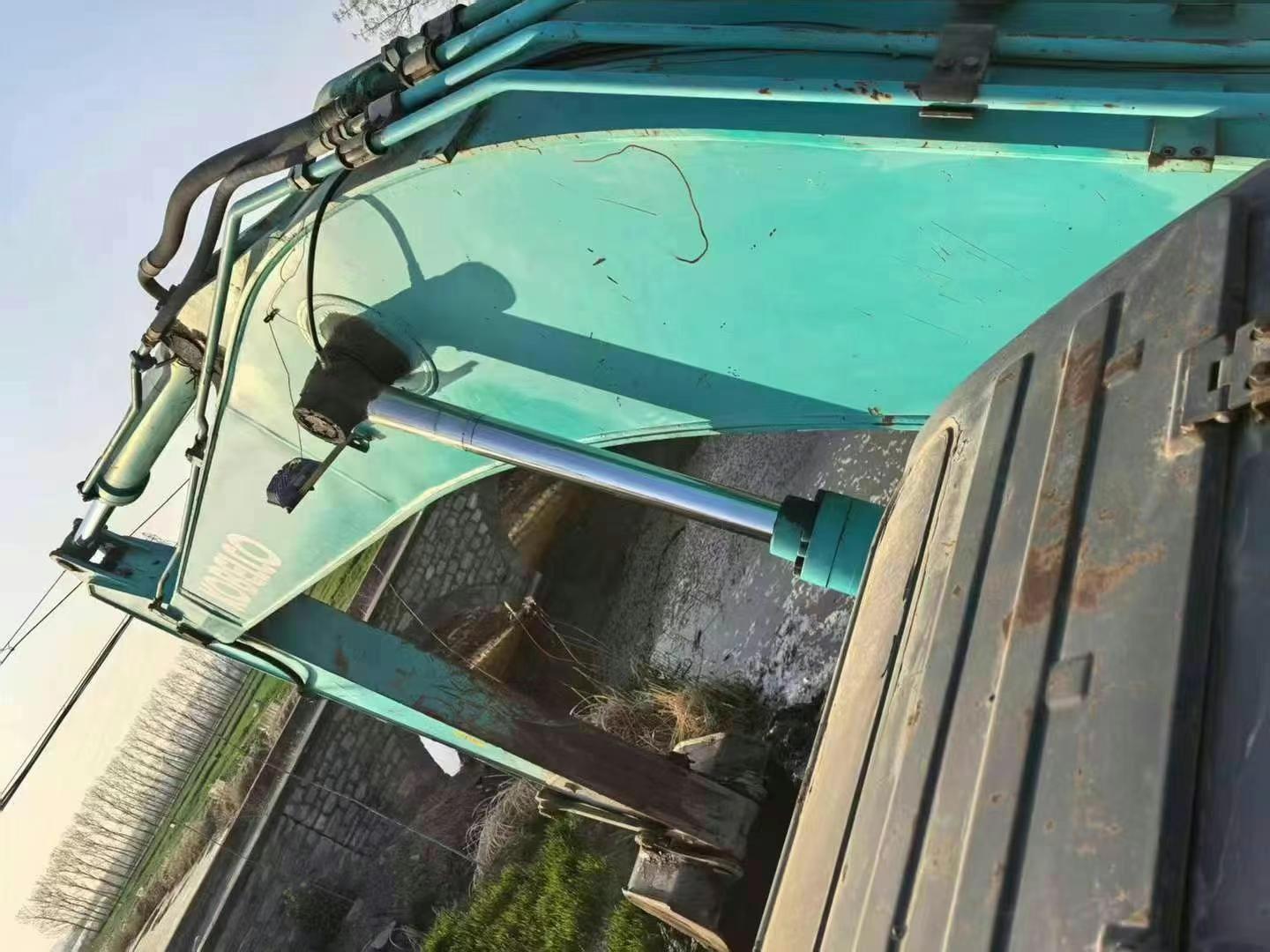 Used Kobelco SK210 Excavator 2011 Model / 8