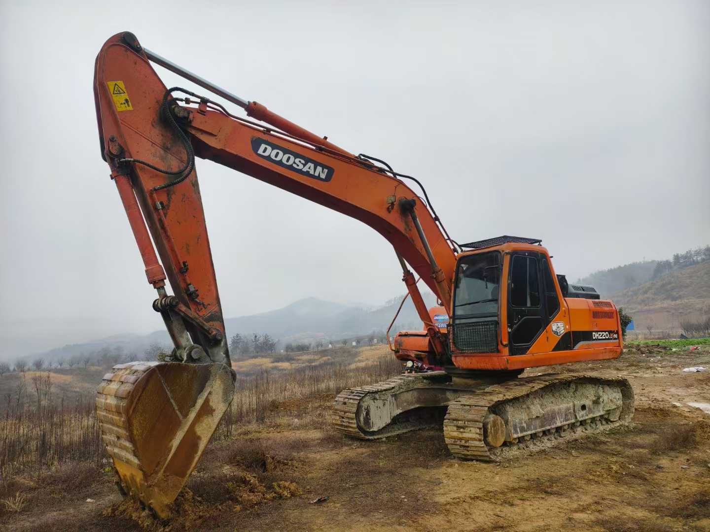 Used Doosan DH220 Excavator 2012 Model / 5