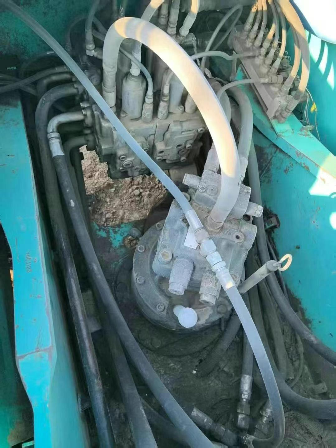 Used Kobelco SK210 Excavator 2011 Model / 3