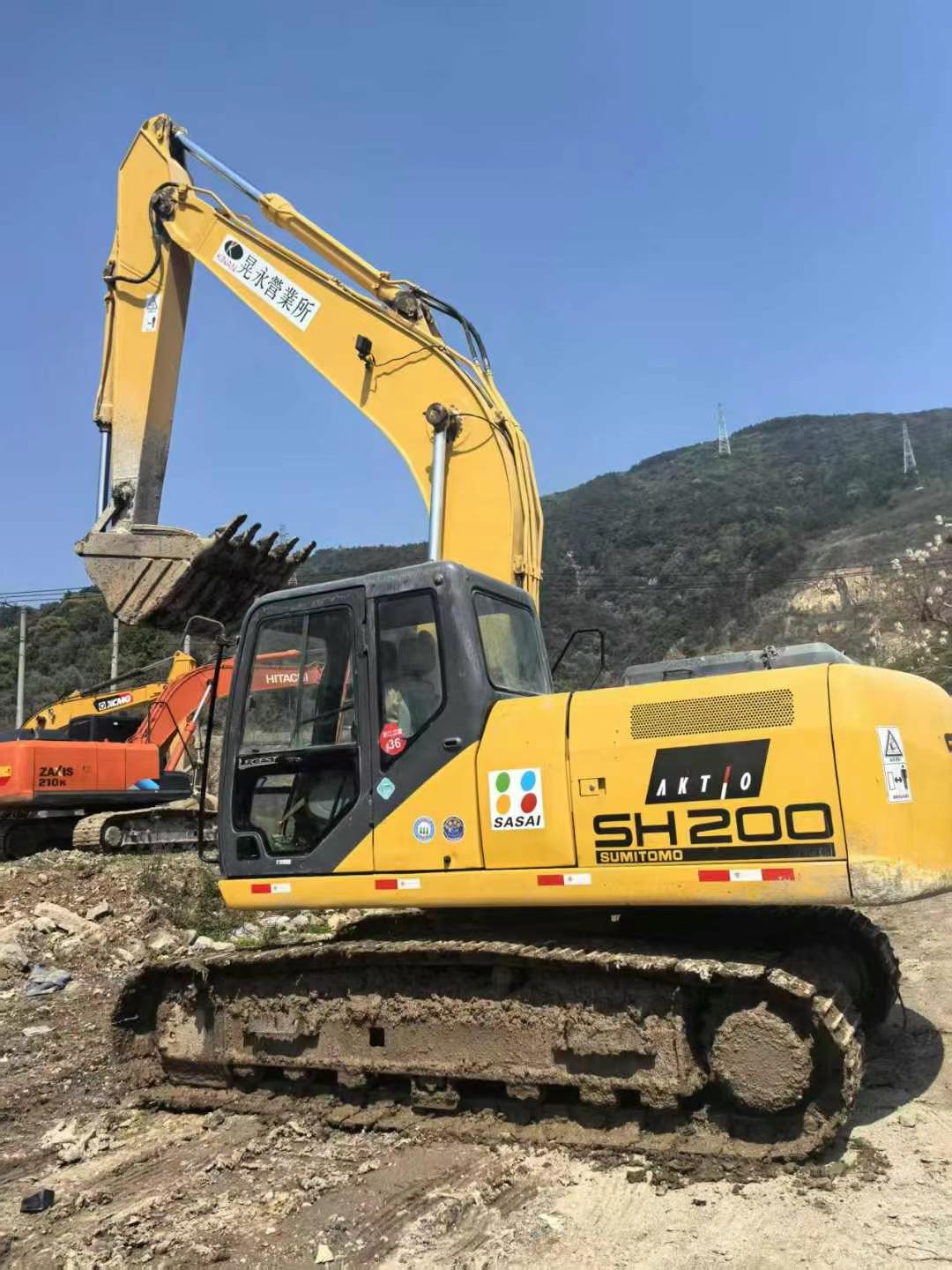 Used Sumitomo SH200-5 Excavator 2016 Model / 3